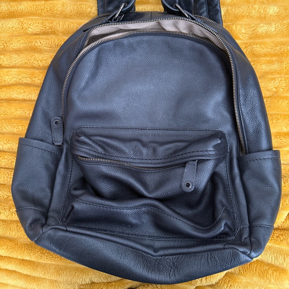 Frye Wyatt Leather Backpack Women's Black